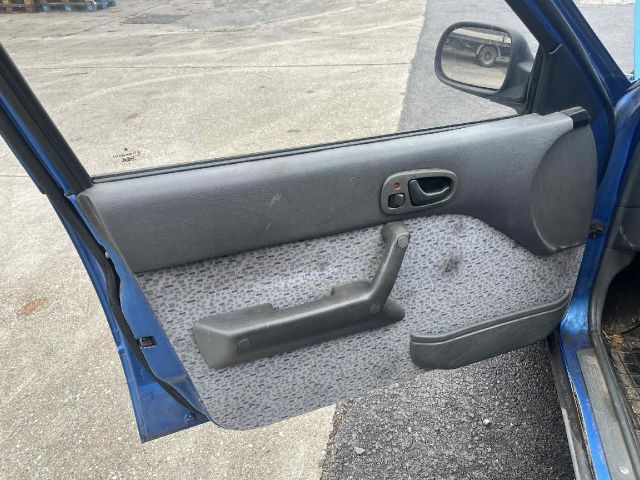 bontott SUZUKI SWIFT II Szivargyújtó Aljzat