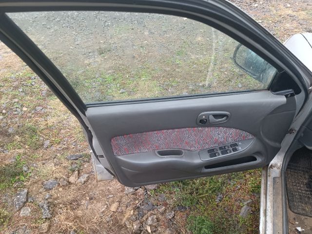 bontott SUZUKI SWIFT II Szivargyújtó Aljzat