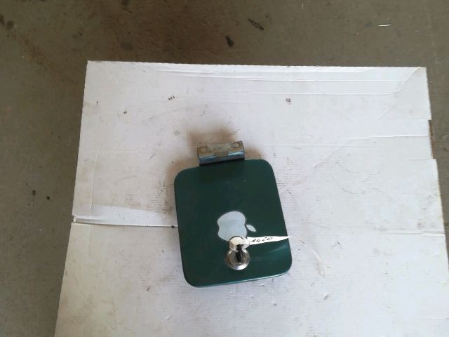 bontott SUZUKI SWIFT II Tankajtó