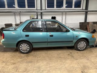 bontott SUZUKI SWIFT II Tankajtó