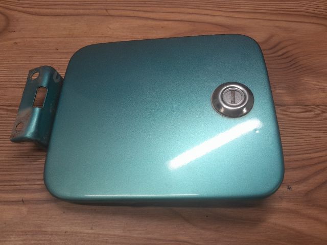 bontott SUZUKI SWIFT II Tankajtó