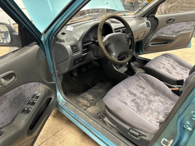 bontott SUZUKI SWIFT II Tankajtó