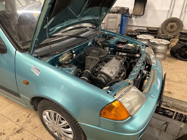 bontott SUZUKI SWIFT II Tankajtó