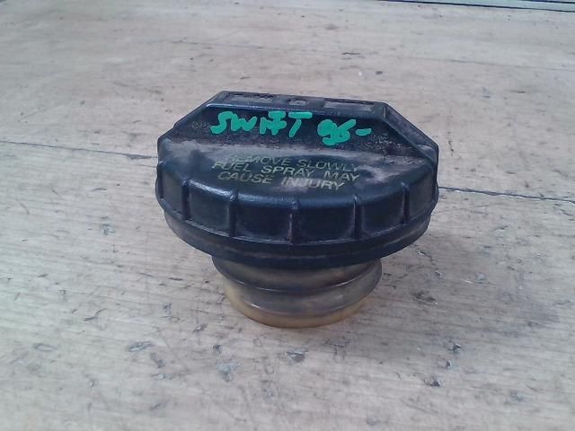 bontott SUZUKI SWIFT II Tanksapka