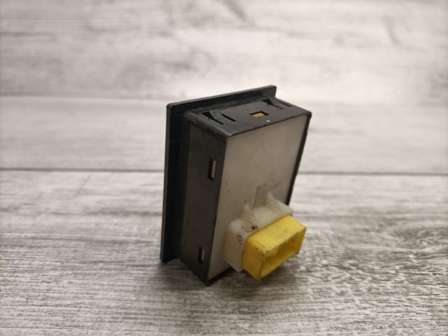 bontott SUZUKI SWIFT II Tükör Kapcsoló