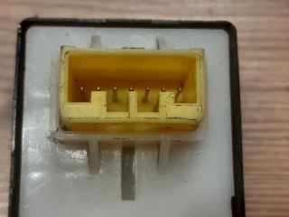 bontott SUZUKI SWIFT II Tükör Kapcsoló