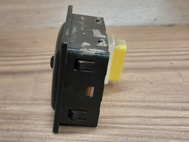 bontott SUZUKI SWIFT II Tükör Kapcsoló