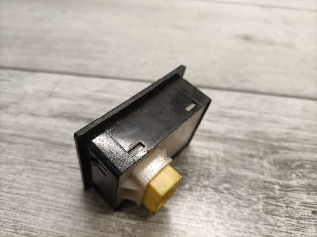 bontott SUZUKI SWIFT II Tükör Kapcsoló