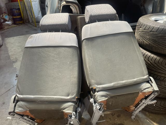 bontott SUZUKI SWIFT II Ülés Szett