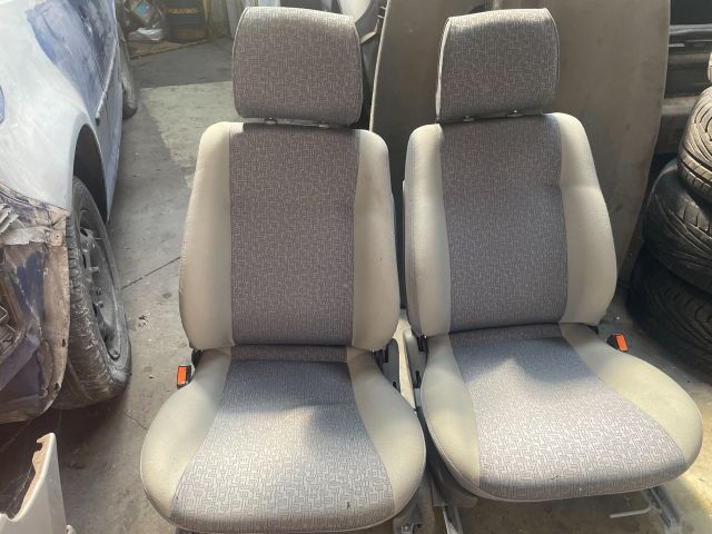 bontott SUZUKI SWIFT II Ülés Szett