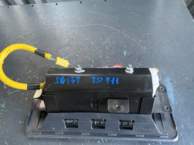 bontott SUZUKI SWIFT II Utasoldali Légzsák