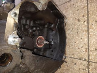 bontott SUZUKI SWIFT II Váltó (Mechanikus)