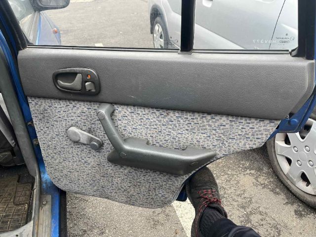 bontott SUZUKI SWIFT II Váltógomb