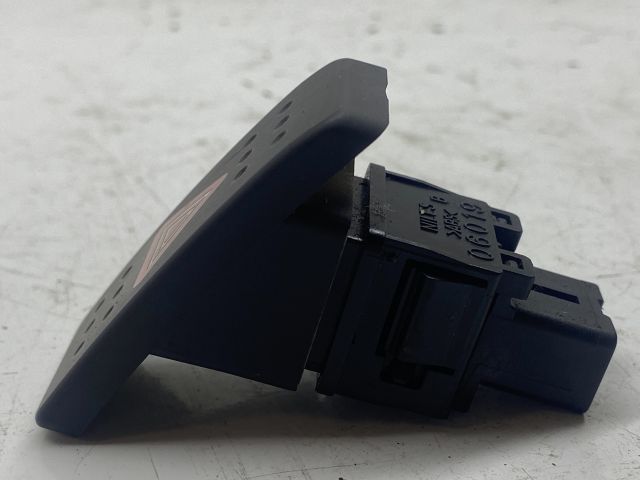 bontott SUZUKI SWIFT II Vészvillogó Kapcsoló