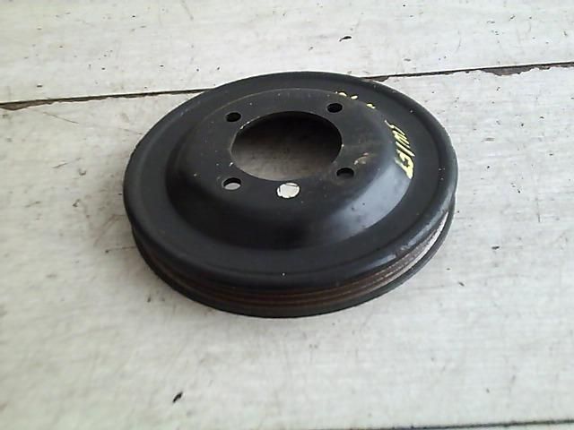 bontott SUZUKI SWIFT II Vízpumpa Szíjtárcsa