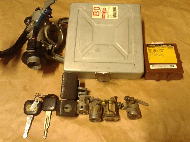 bontott SUZUKI SWIFT II Zárbetét Szett