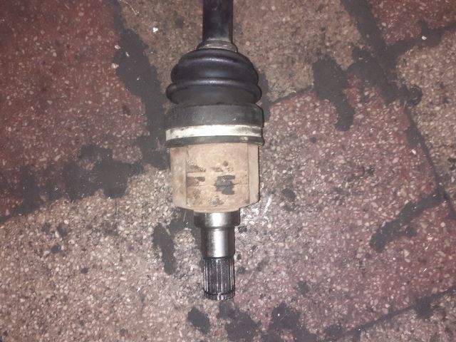 bontott SUZUKI SWIFT III Bal Féltengely