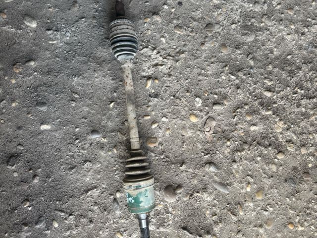 bontott SUZUKI SWIFT III Bal Féltengely