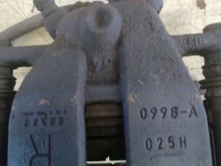 bontott SUZUKI SWIFT III Jobb első Féknyereg Munkahengerrel