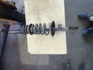 bontott SUZUKI SWIFT III Jobb első Gólyaláb (Lengécsillapító, Rugó)