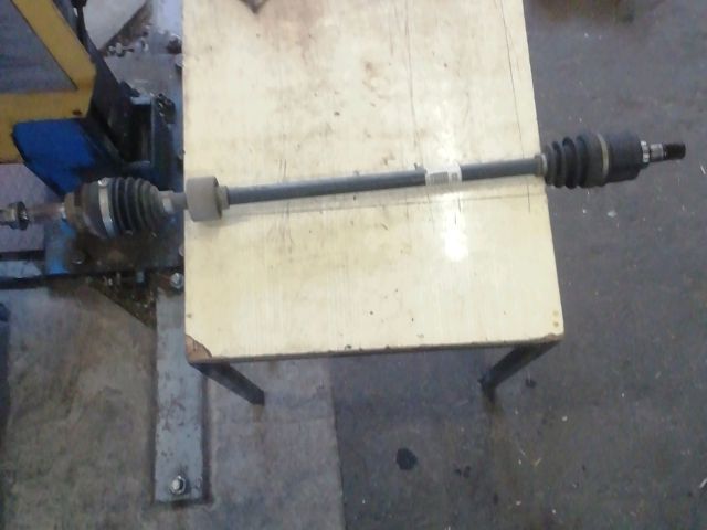 bontott SUZUKI SWIFT III Jobb Féltengely