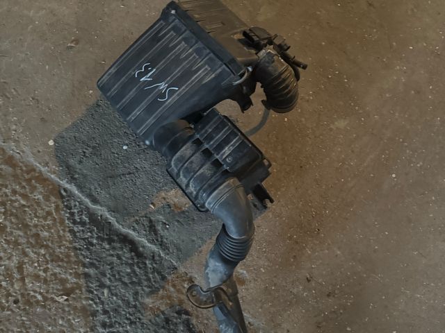 bontott SUZUKI SWIFT III Légszűrő Ház