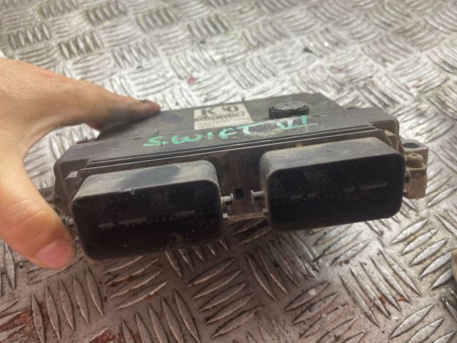 bontott SUZUKI SWIFT III Motorvezérlő