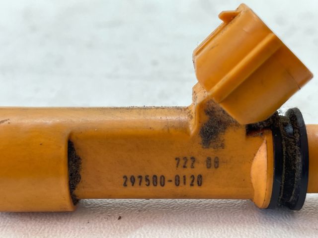 bontott SUZUKI SWIFT III Porlasztó (1 db)