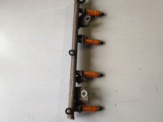 bontott SUZUKI SWIFT III Porlasztó Sor / Híd