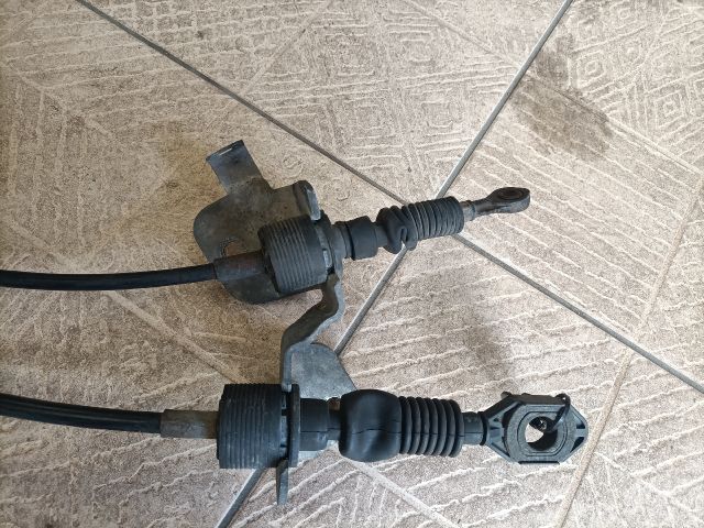 bontott SUZUKI SWIFT III Váltó Bowden