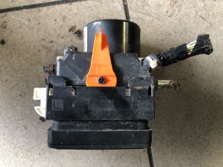 bontott SUZUKI SWIFT III ABS Kocka