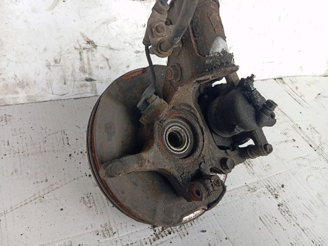 bontott SUZUKI SWIFT III Bal első Csonkállvány Kerékaggyal