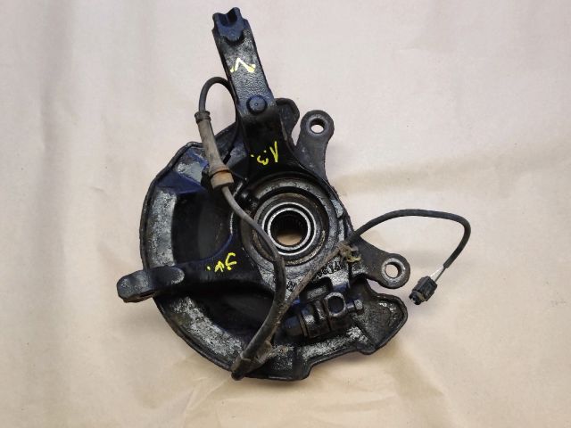 bontott SUZUKI SWIFT III Bal első Csonkállvány Kerékaggyal