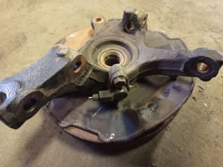 bontott SUZUKI SWIFT III Bal első Csonkállvány Kerékaggyal