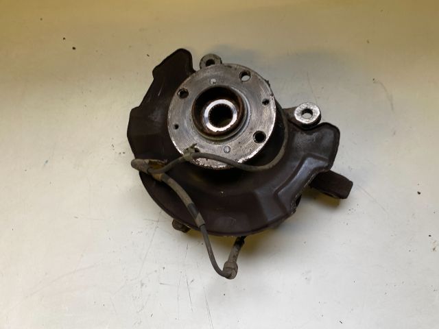 bontott SUZUKI SWIFT III Bal első Csonkállvány Kerékaggyal