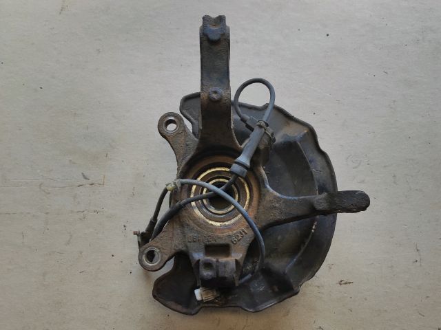 bontott SUZUKI SWIFT III Bal első Csonkállvány Kerékaggyal