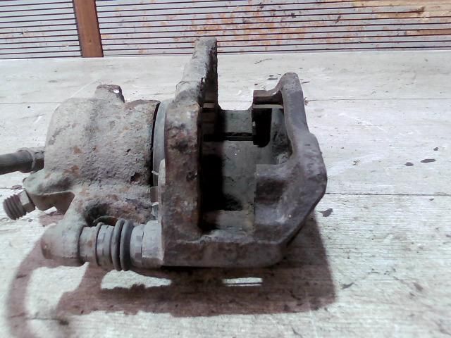 bontott SUZUKI SWIFT III Bal első Féknyereg Munkahengerrel