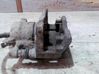 bontott SUZUKI SWIFT III Bal első Féknyereg Munkahengerrel