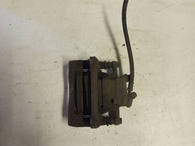 bontott SUZUKI SWIFT III Bal első Féknyereg Munkahengerrel