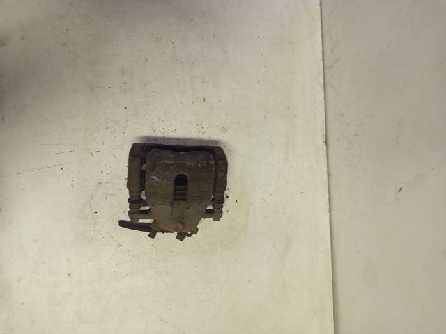 bontott SUZUKI SWIFT III Bal első Féknyereg Munkahengerrel