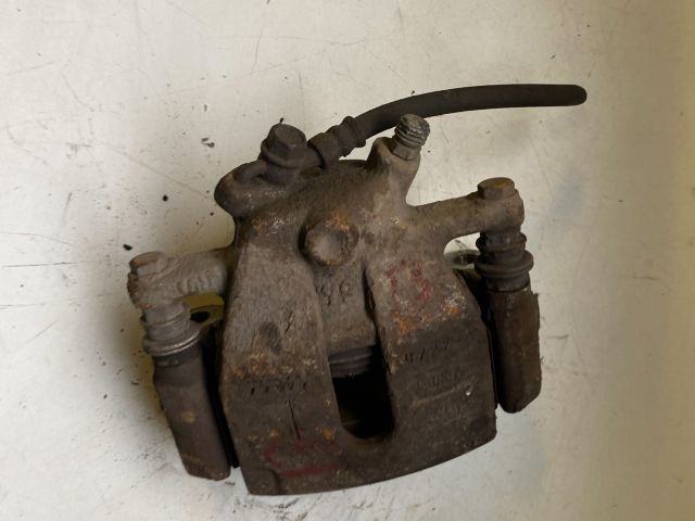 bontott SUZUKI SWIFT III Bal első Féknyereg Munkahengerrel