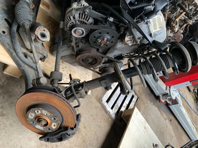 bontott SUZUKI SWIFT III Bal első Gólyaláb (Lengécsillapító, Rugó)