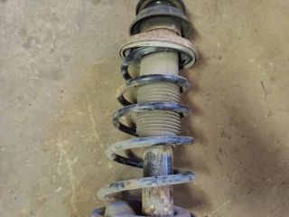 bontott SUZUKI SWIFT III Bal első Gólyaláb (Lengécsillapító, Rugó)