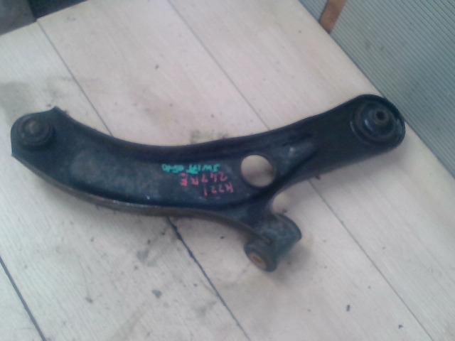 bontott SUZUKI SWIFT III Bal első Lengőkar