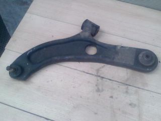 bontott SUZUKI SWIFT III Bal első Lengőkar