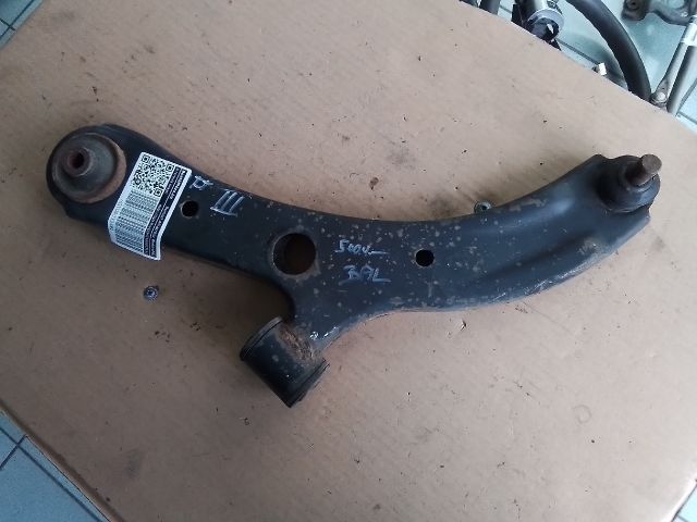 bontott SUZUKI SWIFT III Bal első Lengőkar