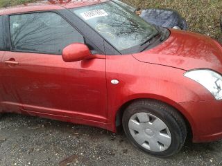 bontott SUZUKI SWIFT III Bal első Rugó