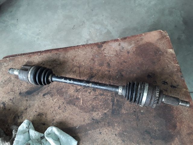 bontott SUZUKI SWIFT III Bal Féltengely