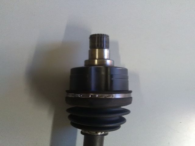 bontott SUZUKI SWIFT III Bal Féltengely