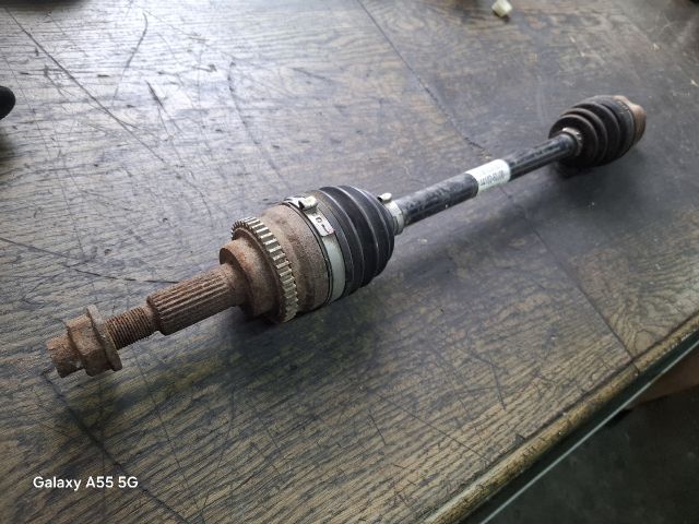 bontott SUZUKI SWIFT III Bal Féltengely